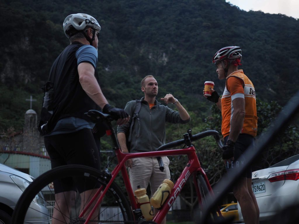 bike tour coffee stop