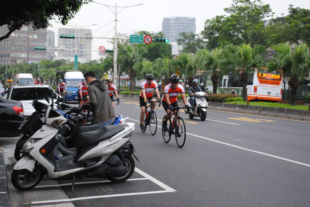 cyclists in taipei